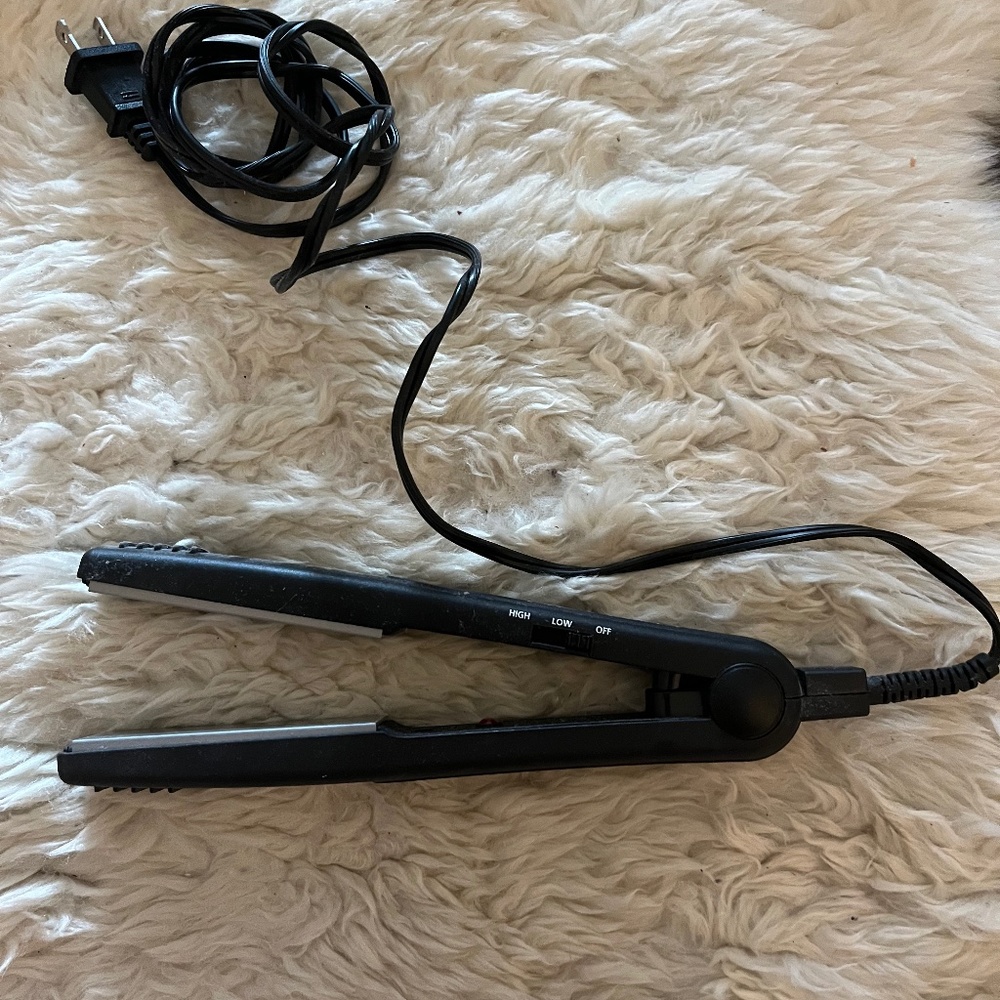 Revlon Straightener